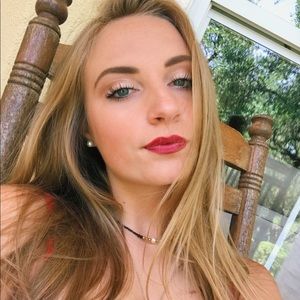 Meet your Posher, Brittney